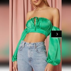 reyba off shoulder crop top